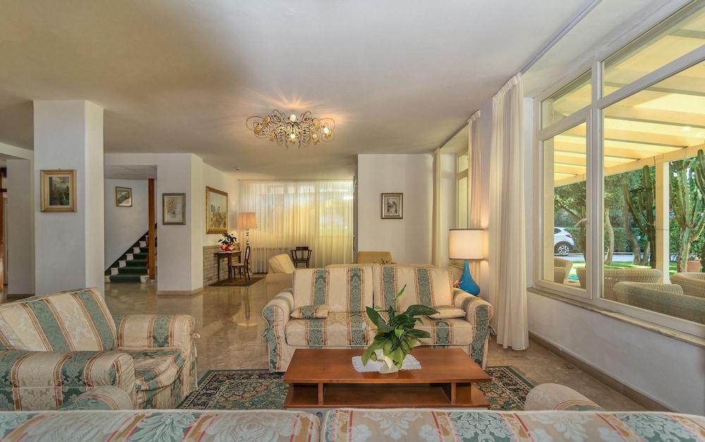Hotel Il Caravaggio Marina di Pietrasanta Dış mekan fotoğraf
