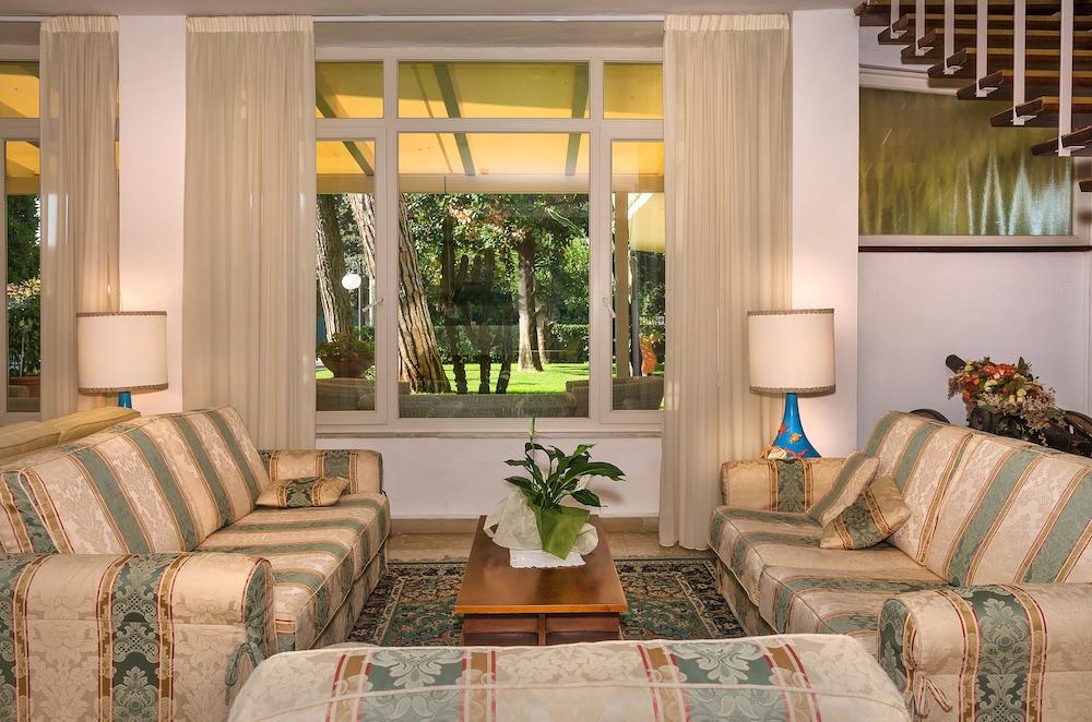 Hotel Il Caravaggio Marina di Pietrasanta Dış mekan fotoğraf