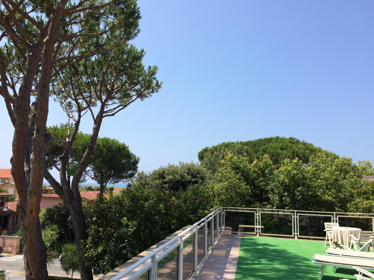 Hotel Il Caravaggio Marina di Pietrasanta Dış mekan fotoğraf