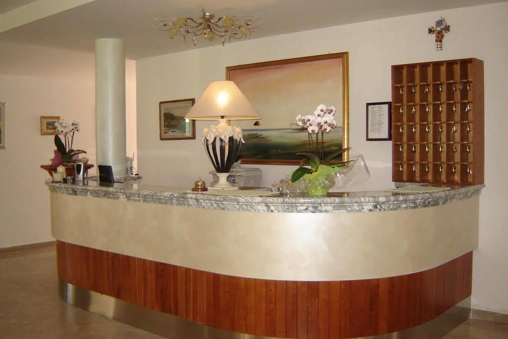Hotel Il Caravaggio Marina di Pietrasanta Dış mekan fotoğraf